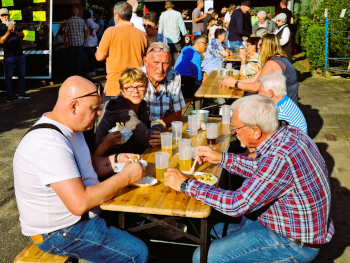 Sommerfest mit Akzenten und ab 15 Uhr!